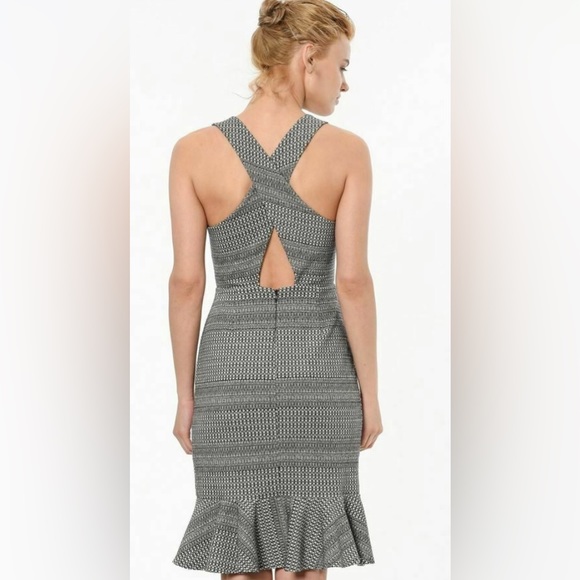 Banana Republic Dresses & Skirts - Banana Republic Cross Back Ruffle Bottom Hem, Women’s Dress Size 2 Petite